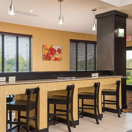 Holiday Inn Express And Suites Lafayette East By Ihg מראה חיצוני תמונה