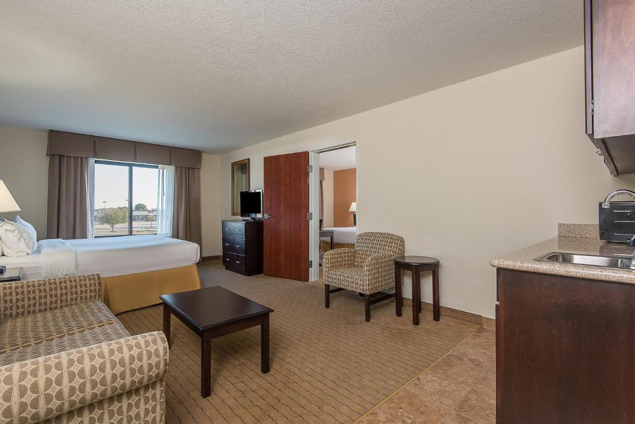 Holiday Inn Express And Suites Lafayette East By Ihg מראה חיצוני תמונה