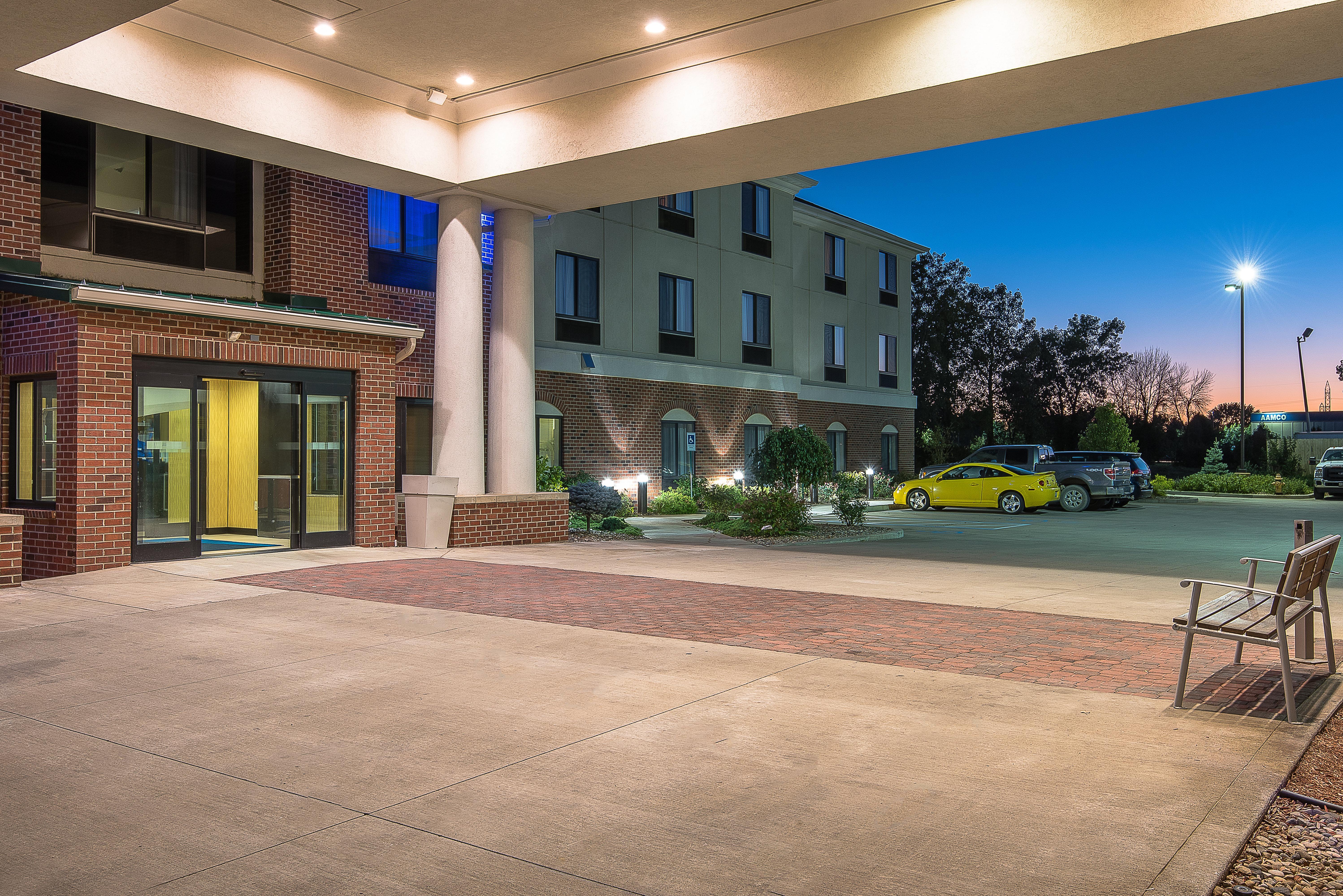 Holiday Inn Express And Suites Lafayette East By Ihg מראה חיצוני תמונה
